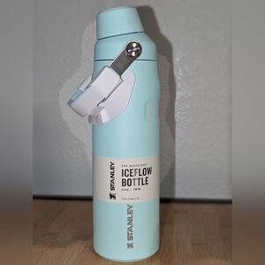New Stanley IceFlow 24 Oz Fast Flow Anti spill Water Bottle Cup Mint